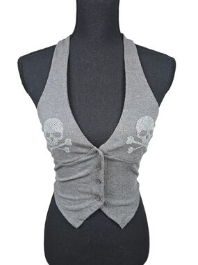 SHEIN Gray Ribbed Halter Button-Down Top with Rhinestone Skull